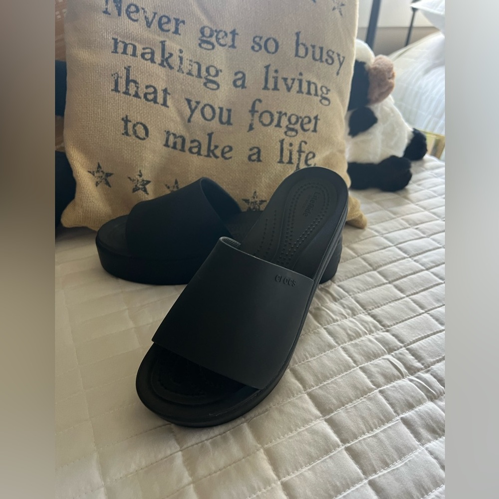 CROCS LiteRide Slide in Black